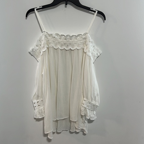 Moon River Cream Lacey Trim Top Size Small - Picture 2 of 13